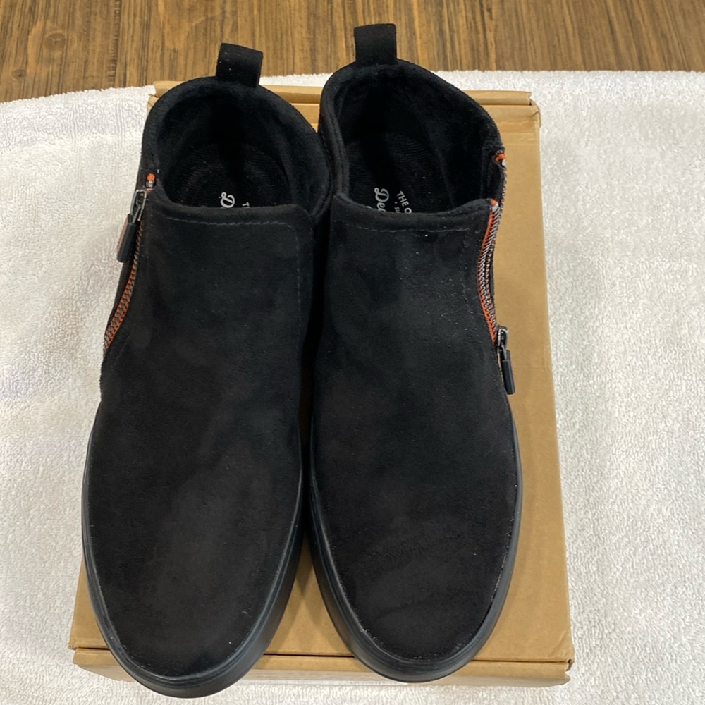 Dearform side zip women’s booties
